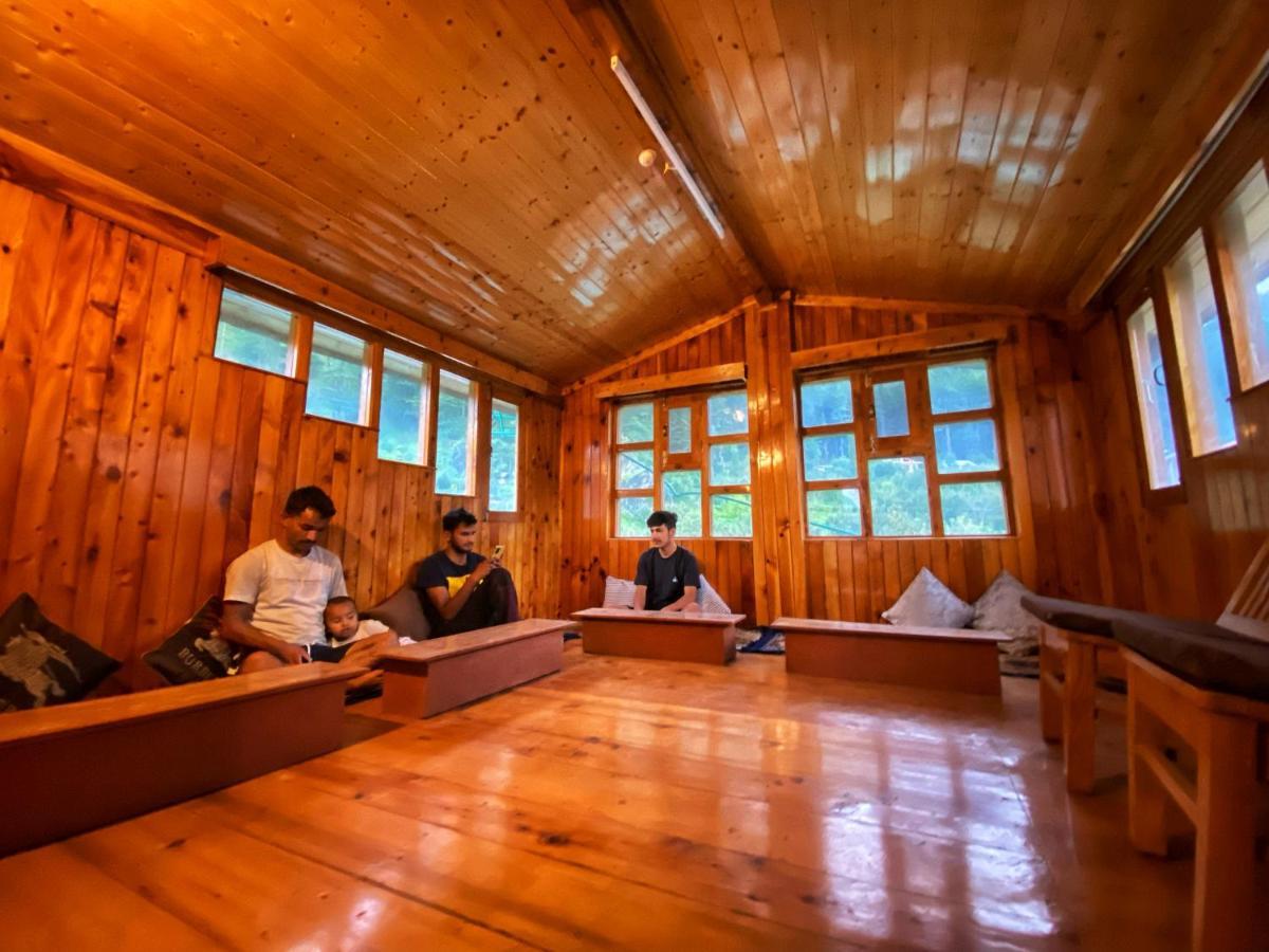 Pine Tower Inn Manali  Exterior photo