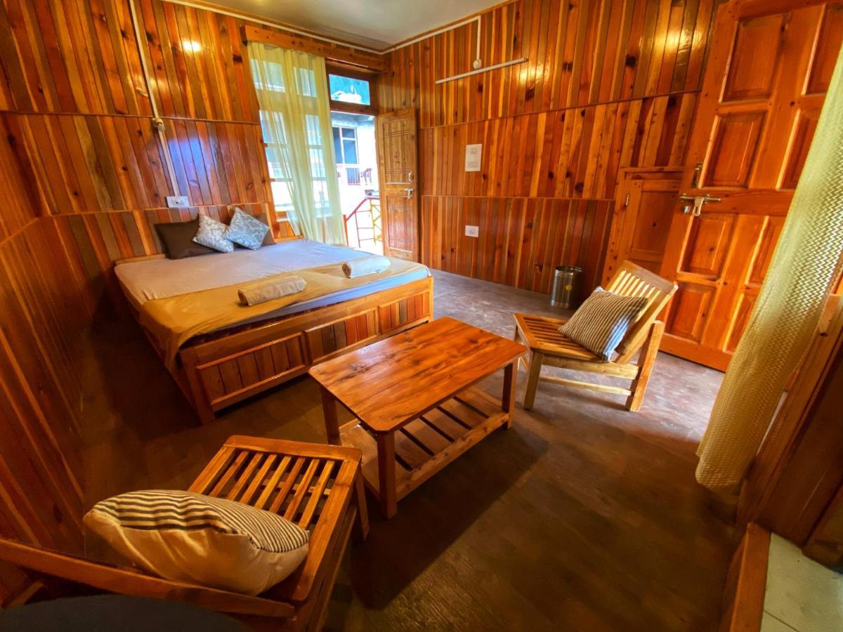 Pine Tower Inn Manali  Exterior photo