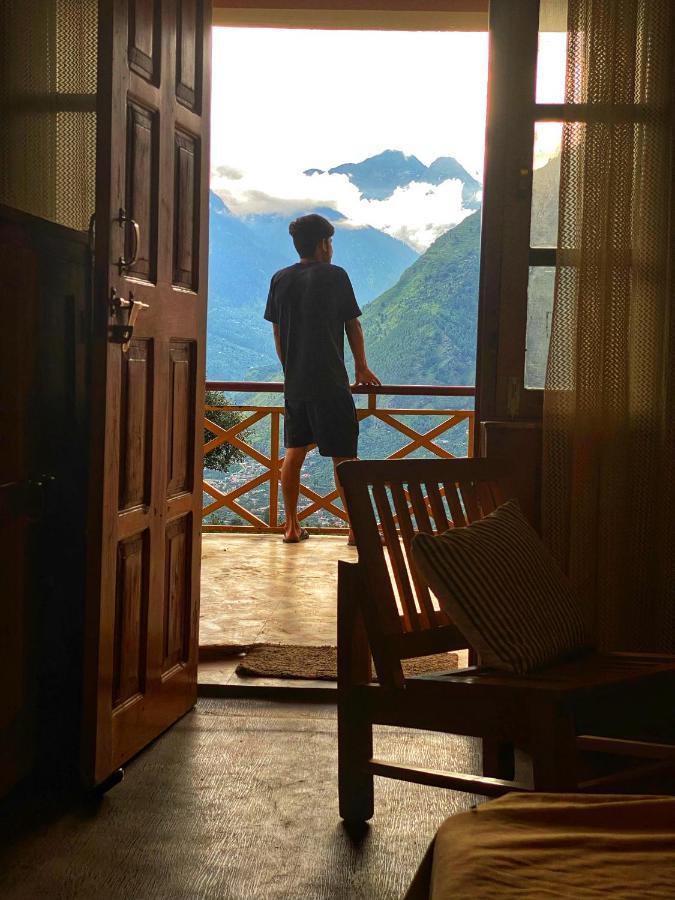 Pine Tower Inn Manali  Exterior photo