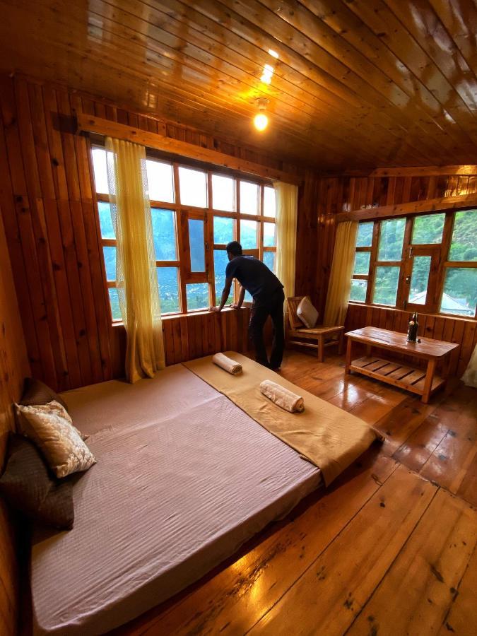 Pine Tower Inn Manali  Exterior photo